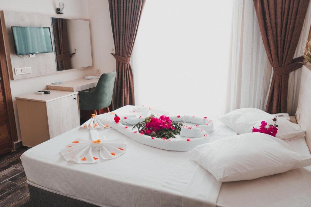 Текирова: Dream Town Hotel & Restaurant