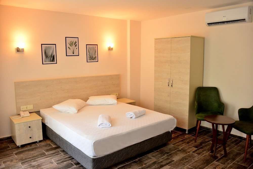 Текирова: Dream Town Hotel & Restaurant