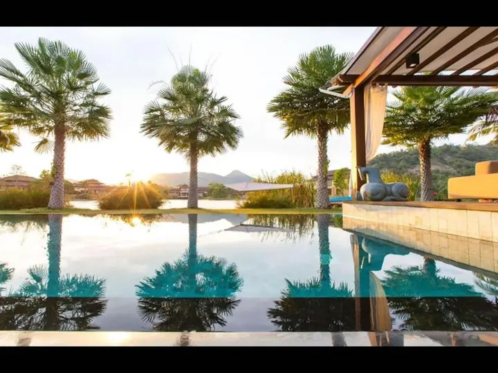 Хуахин: Dasiri Lakefront Villa Premium