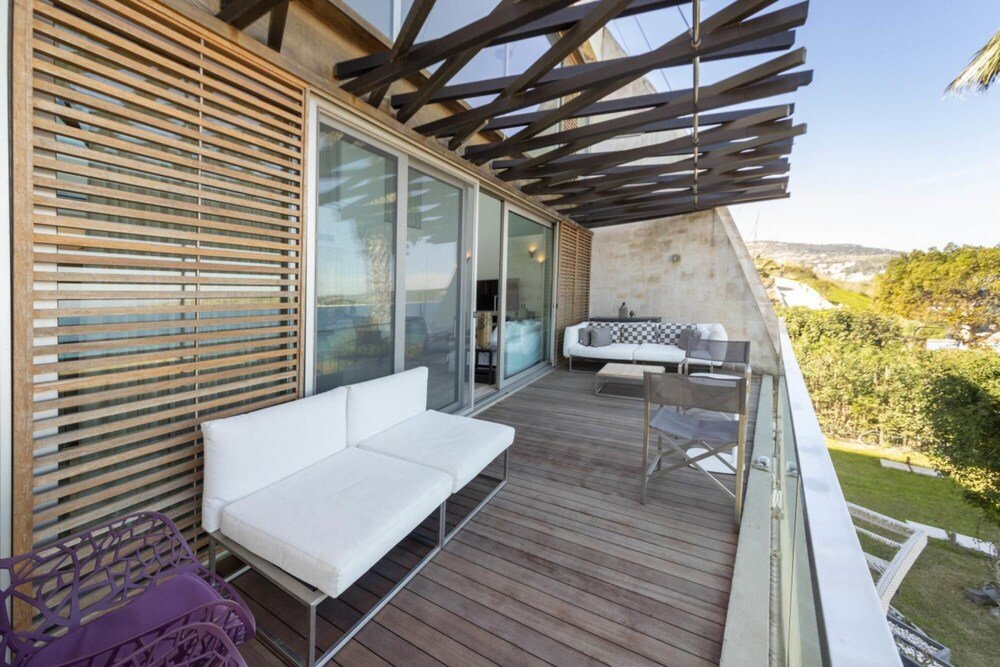 Голькой: Marvelous Villa With a Private Beach in Bodrum