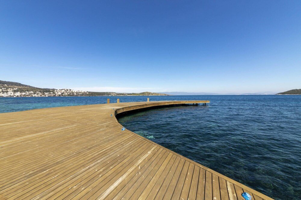 Голькой: Marvelous Villa With a Private Beach in Bodrum