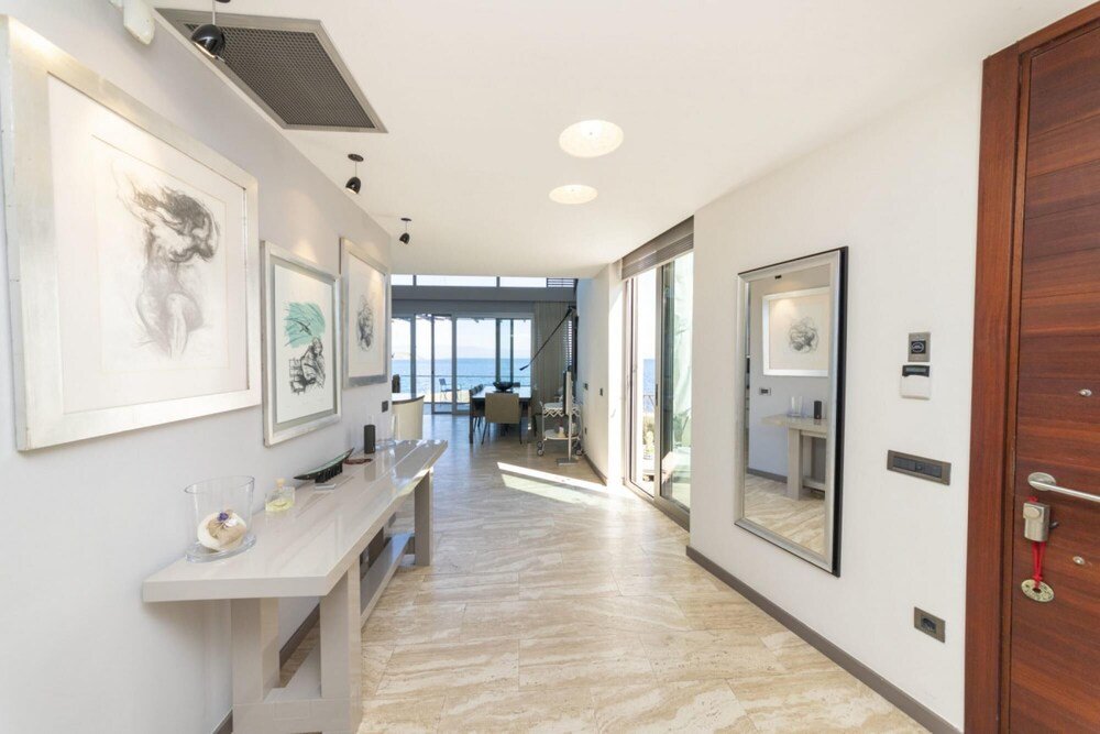 Голькой: Marvelous Villa With a Private Beach in Bodrum