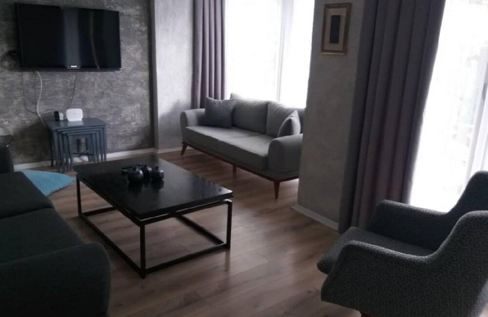 Измит: Gorgeous Villa With Private Pool in the Heart of Nature in Izmit Kocaeli