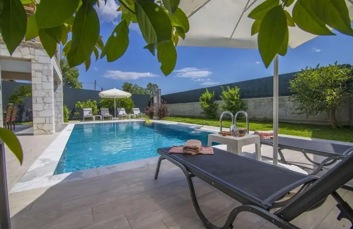 Gorgeous Villa With Private Pool and Jacuzzi in Fethiye — фото 1