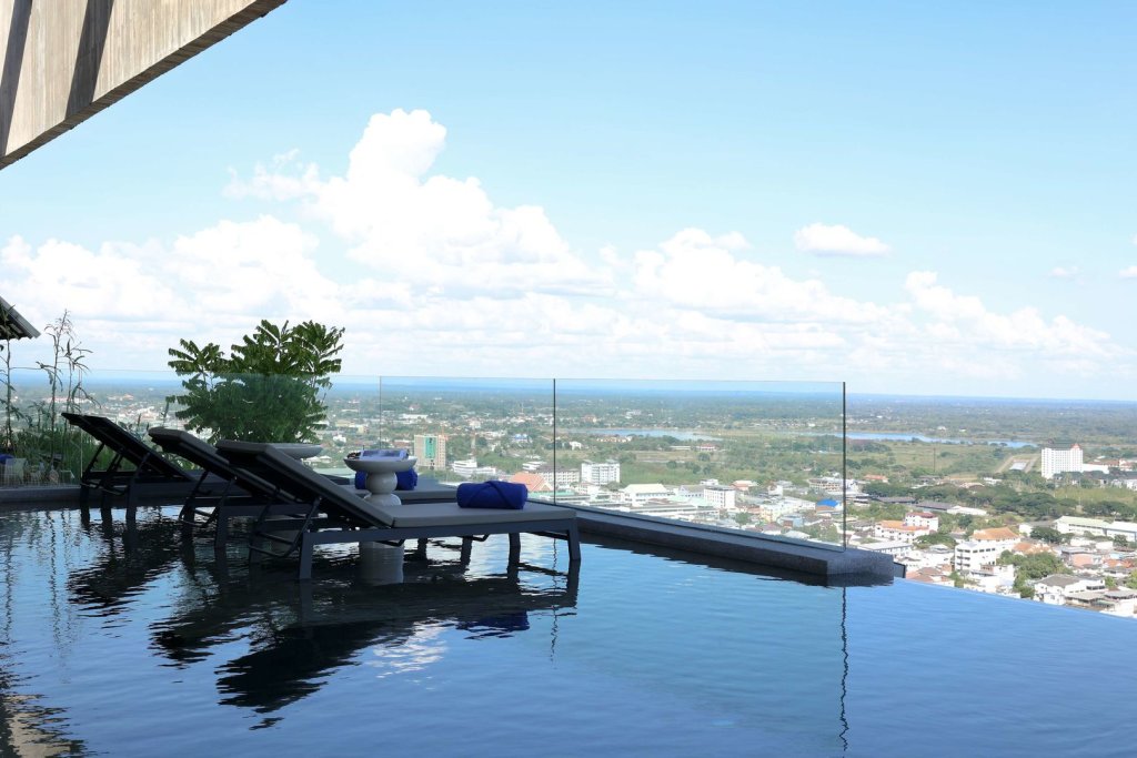 Кхонкэн: Ad Lib Hotel Khon Kaen