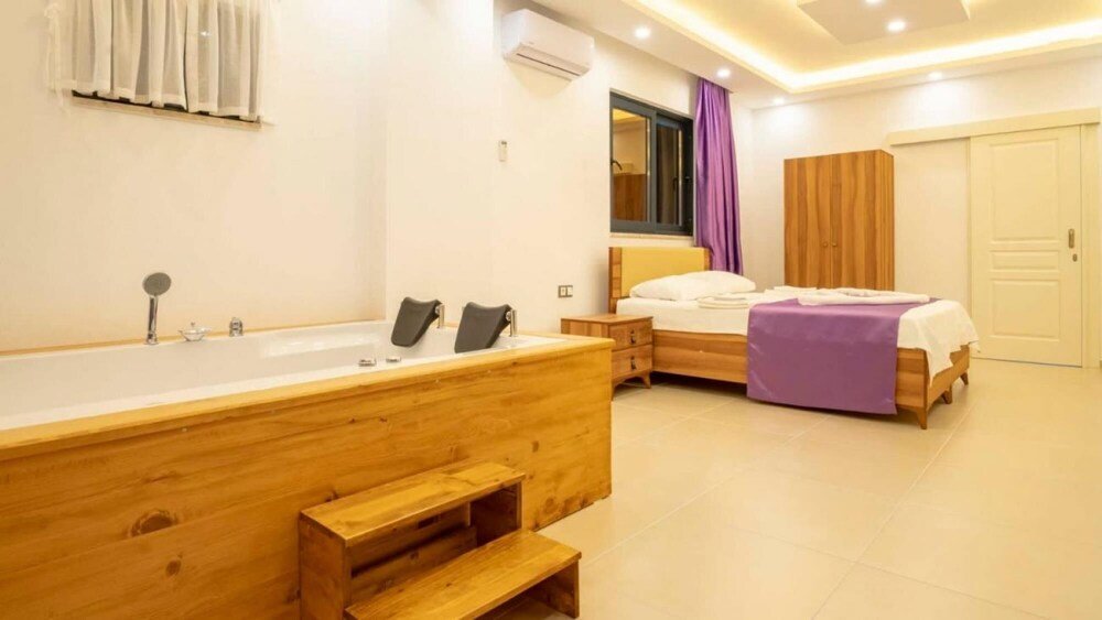 Сарыбелен: Great Villa With Private Pool And Jacuzzi In Kas