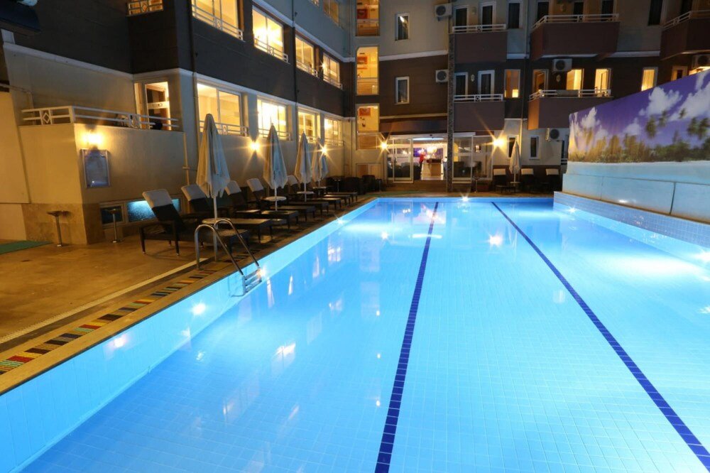 Мармарис: Comfortable Family Room With Balcony With Access to Private Beach in Marmaris