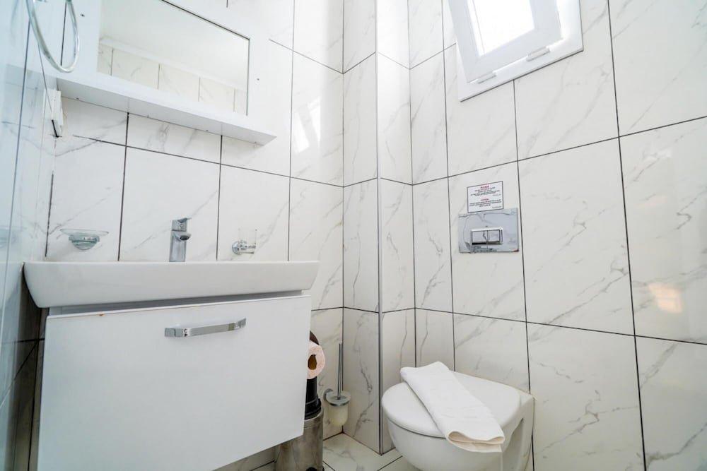 Калкан: Flat With Shared Pool and Shared Backyard in Kas