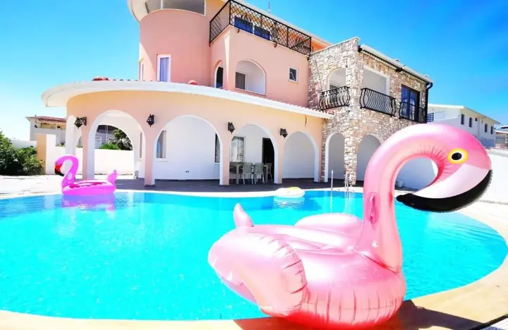 Белек: Stunning Villa With Private Pool in Antalya