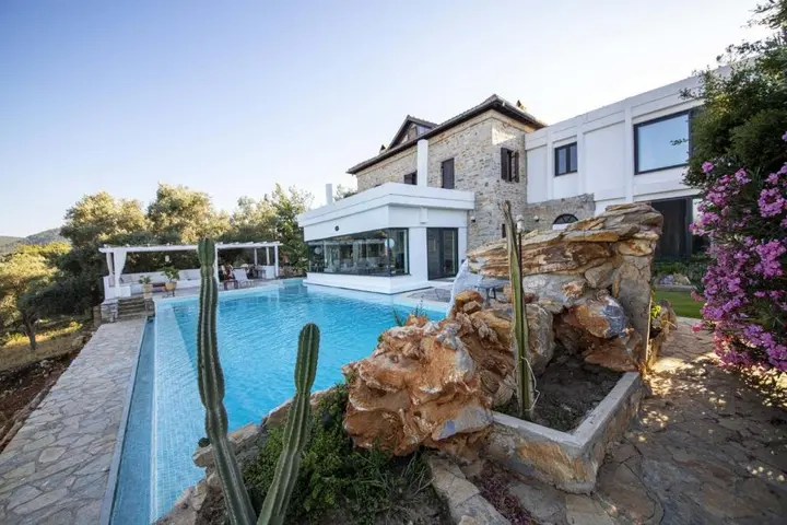 Бодрум: Peaceful Villa With Pool and Garden in Bodrum