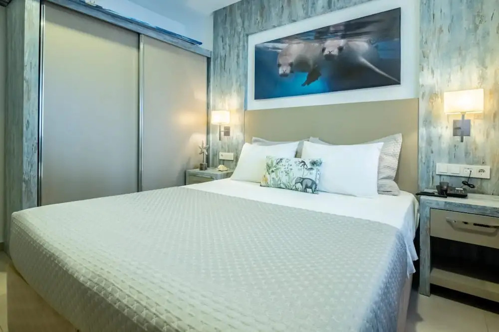 Бодрум: Seafront Flat With Excellent Sea View in Bodrum