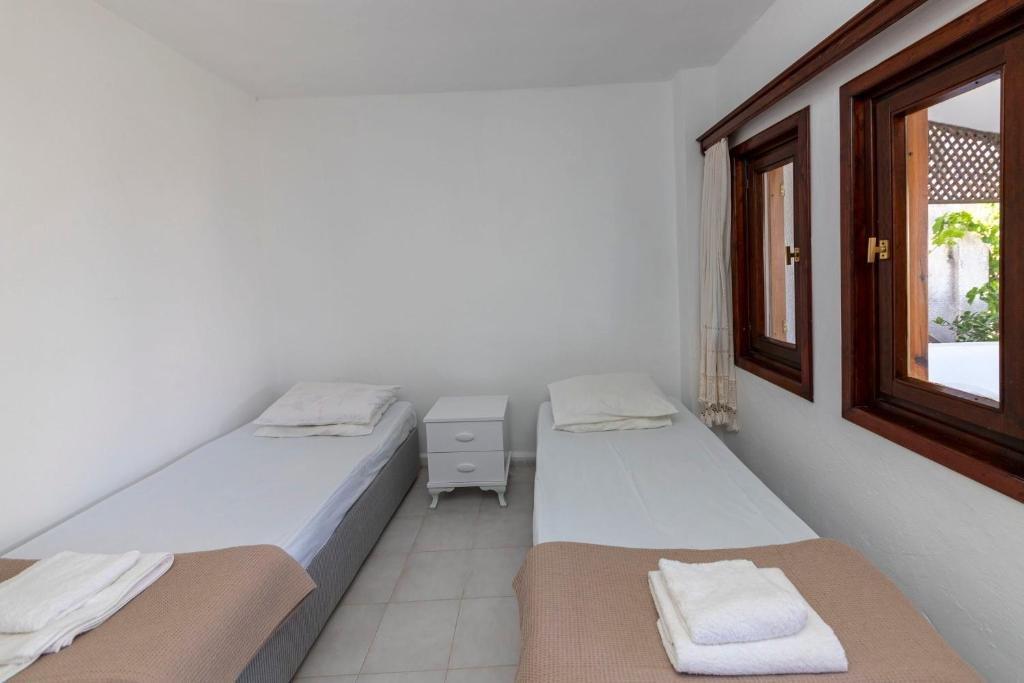 Бодрум: House With Sea View Near Camel Beach in Bodrum