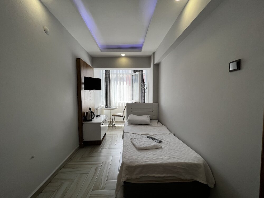 Корлу: Luu Hotel