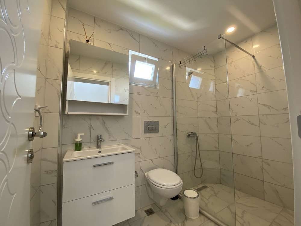 Чамьюва: Orange and Lemon Homes
