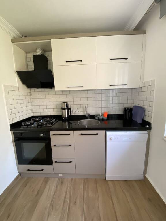 Чамьюва: Orange and Lemon Homes