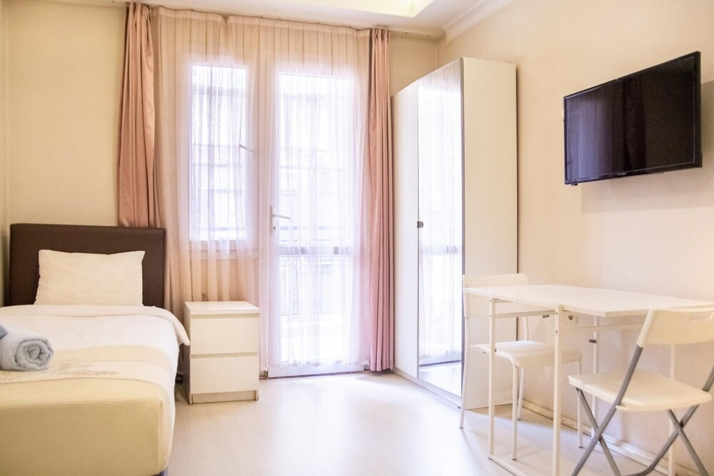 Измир: Spacious Studio Flat in Izmir Konak