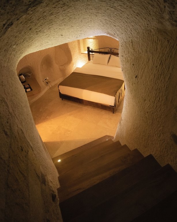 Учисар: Lava Cappadocia