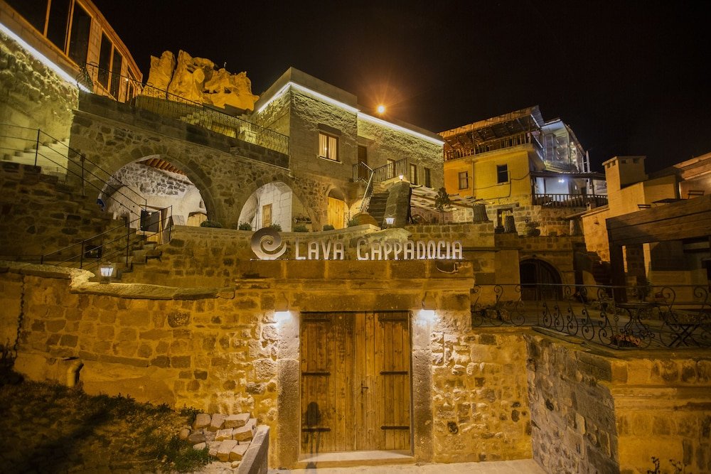 Учисар: Lava Cappadocia