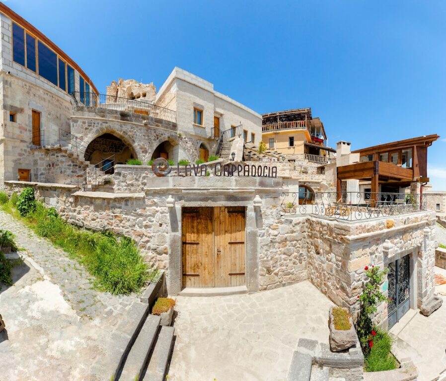 Учисар: Lava Cappadocia