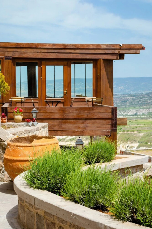 Учисар: Lava Cappadocia