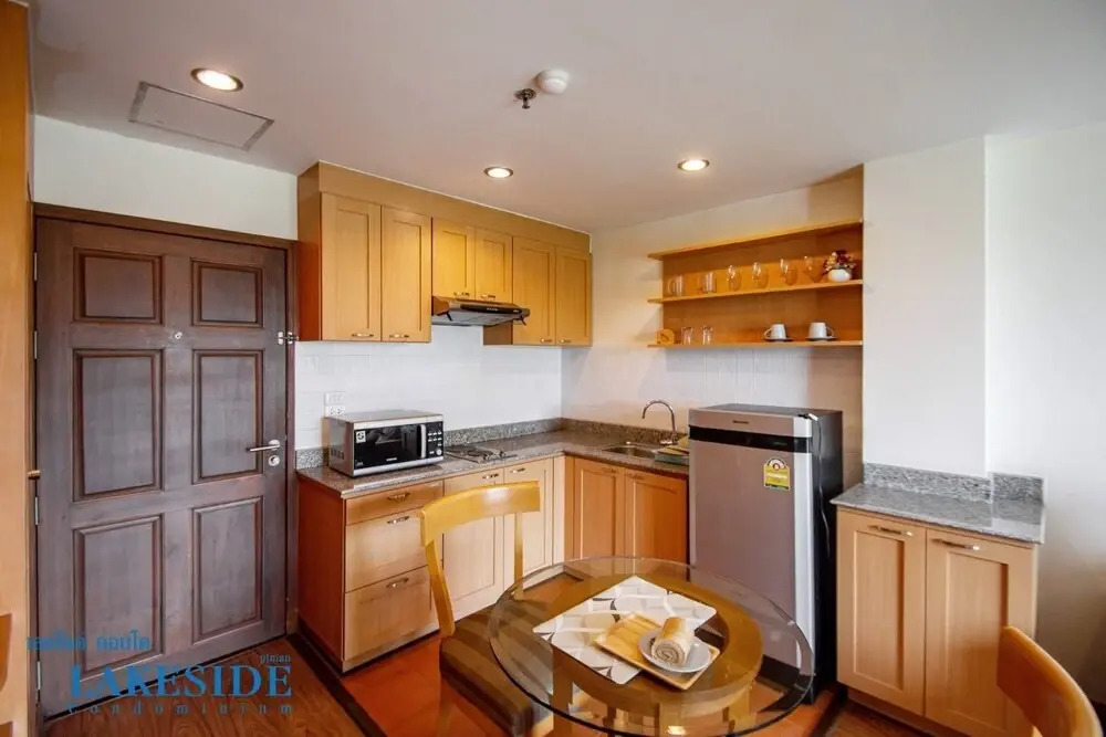 Lake Side Condominium — фото 3