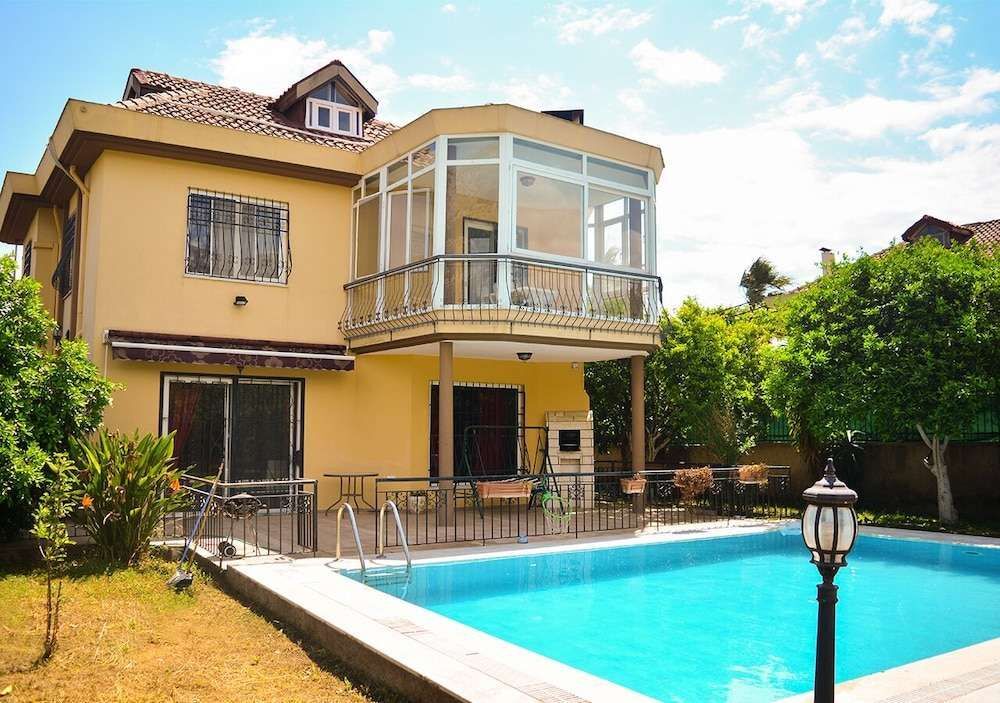 Кемер: Kemer Monnaroza Villa