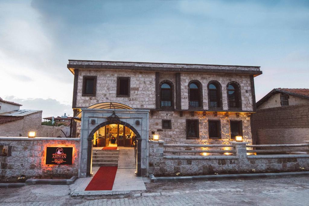 Учисар: Ahiyan Hotel