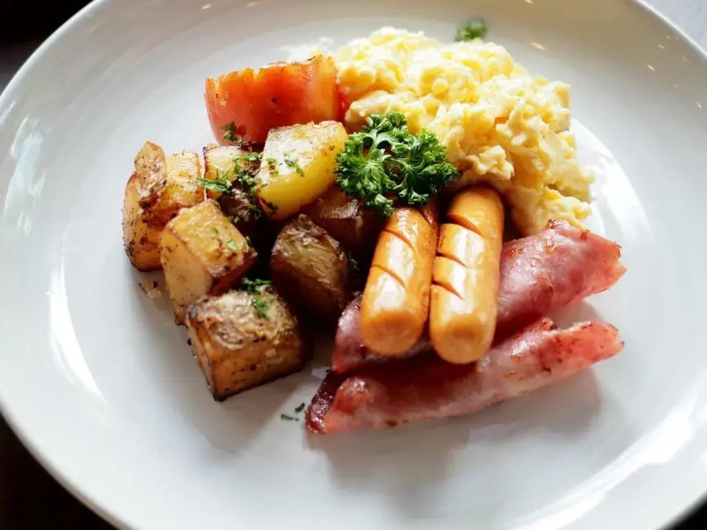 Ратчабури: Hotel Wisma Ratchaburi