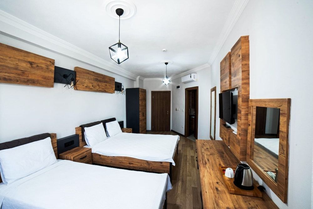 Зейтинликой: İmroz Adali's Butik Otel