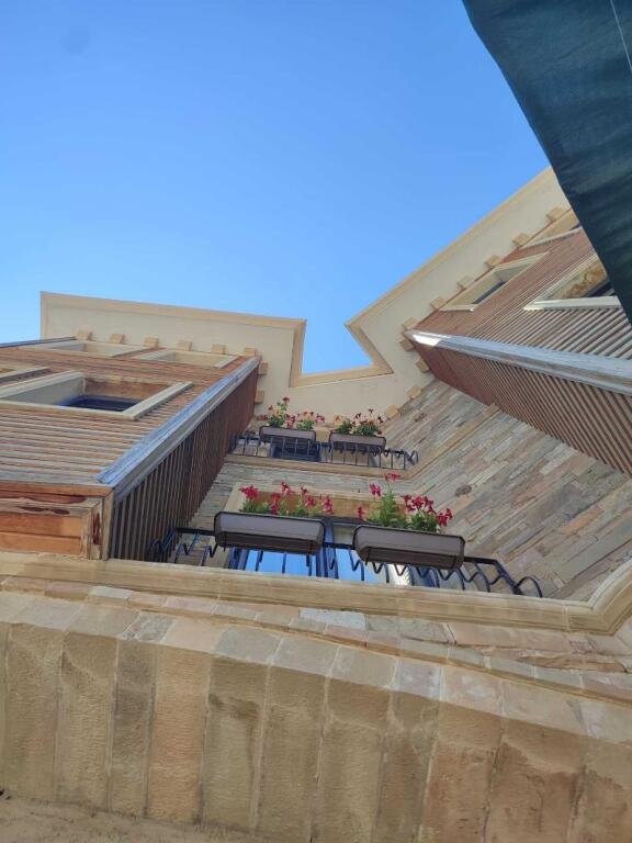 Зейтинликой: İmroz Adali's Butik Otel