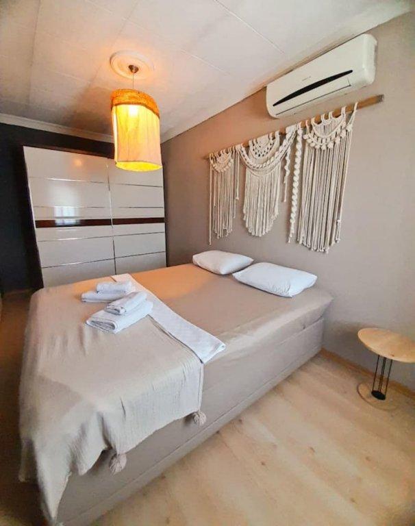Мугла: Lovely Flat With Sea View Near Beach in Bozburun