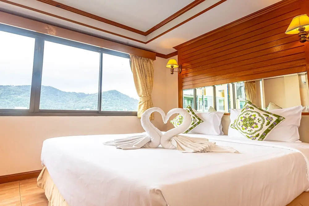 Кату: JB Green Hotel Patong