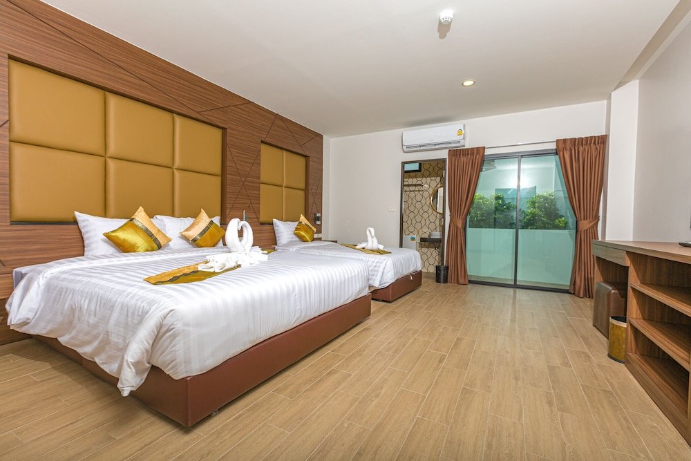Тхаланг: The Bell Airport Phuket Hotel