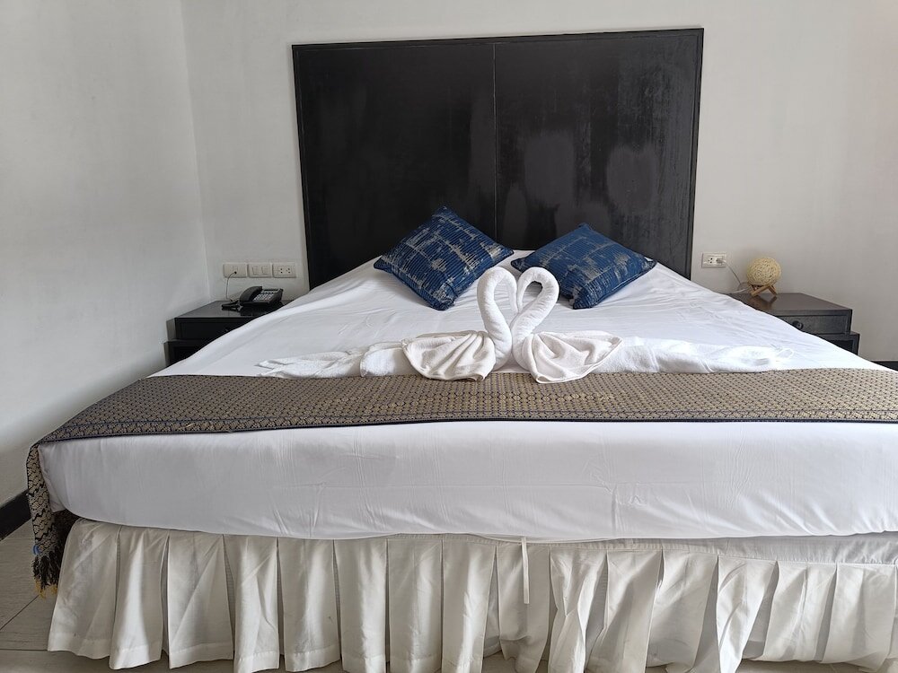 Кату: Noble House Patong