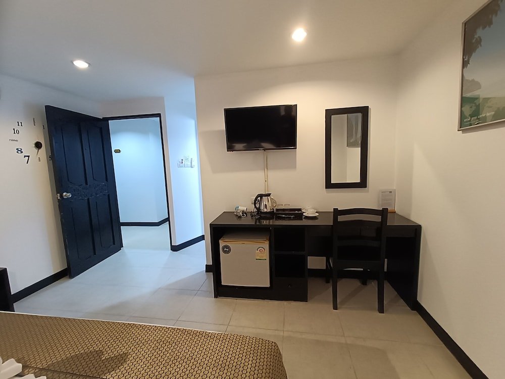 Кату: Noble House Patong