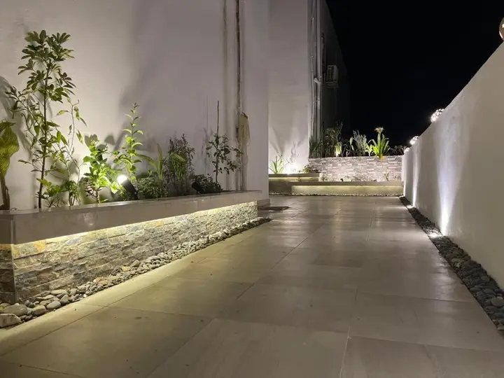 carousel image 0