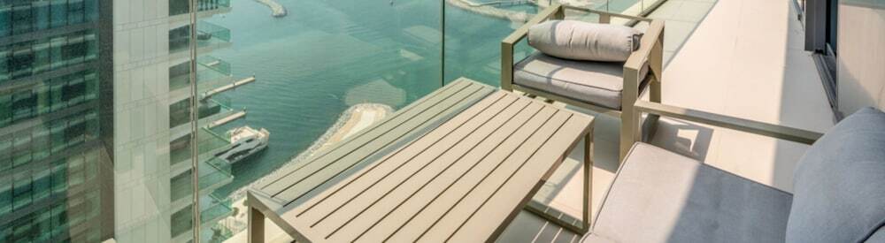 Дубай: Homesgetaway- 2BR in Beach Vista Tower 2