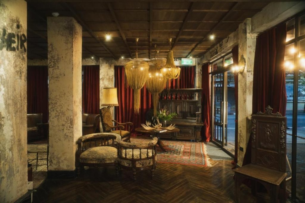 Бангкок: Baan Tuk Din Hotel