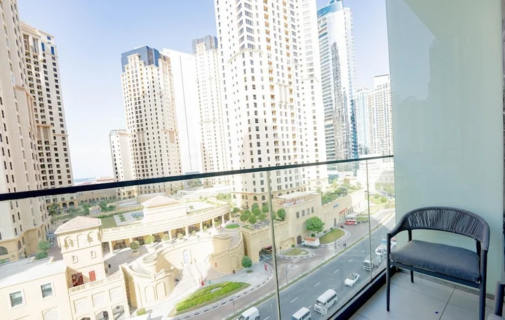 Дубай: Homesgetaway-1BR in Marina Liv Residence