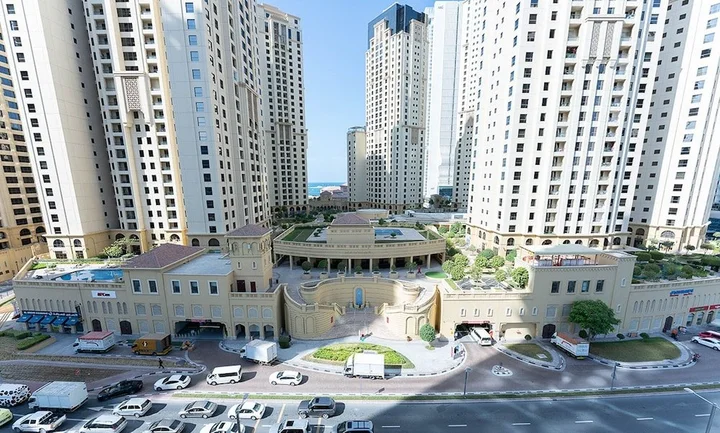 Дубай: Homesgetaway-Lovely 1BR in Liv Residence