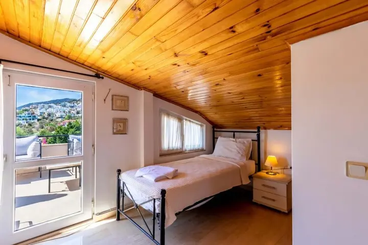 Калкан: Invigorating Villa With Shared Pool in Kas