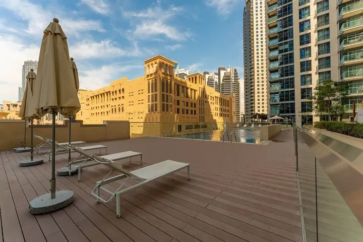 Дубай: Maison Privee - Classy Apt w/ Terrace & Direct Burj Khalifa Views