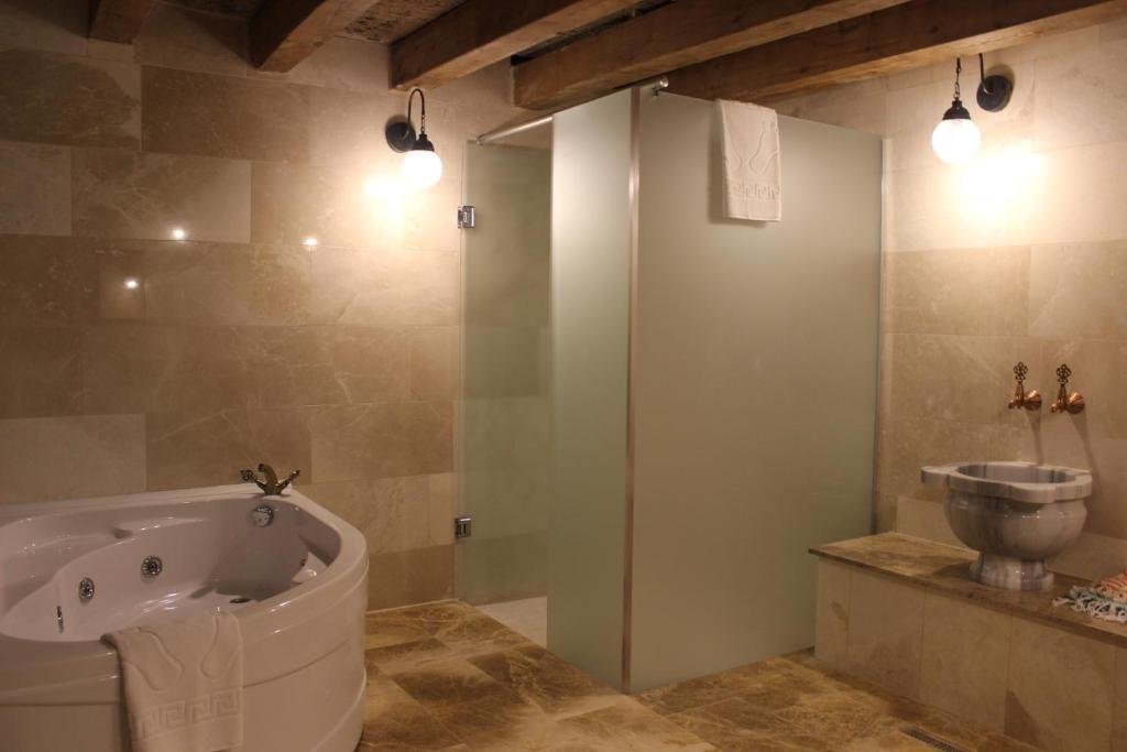 Гёреме: Kayra Cave Suites