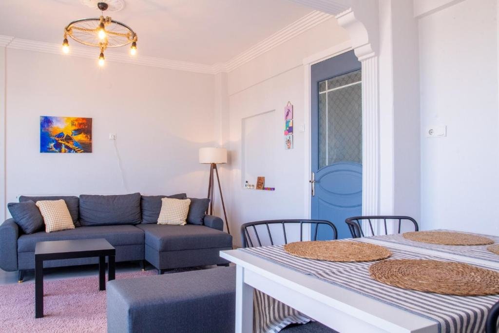 Lovely Flat In Konak With Sea View And Balcony — фото 1