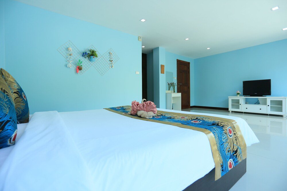 Кату: Patong Seaview Pool Villa 3 bedroom