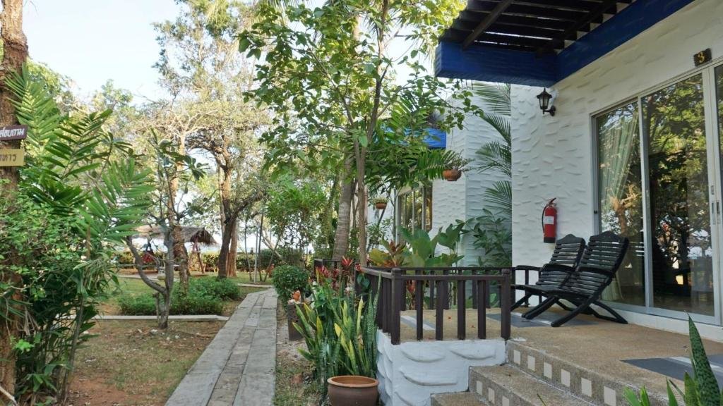 Сам-Рои-Йот: Kalamona Seaview
