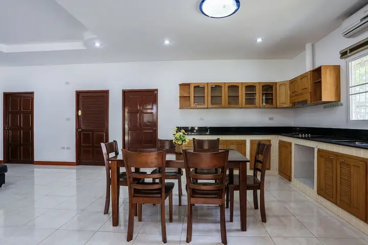Lovely House With Access to Large Swimming Pool and Near Chalong Pier — фото 6