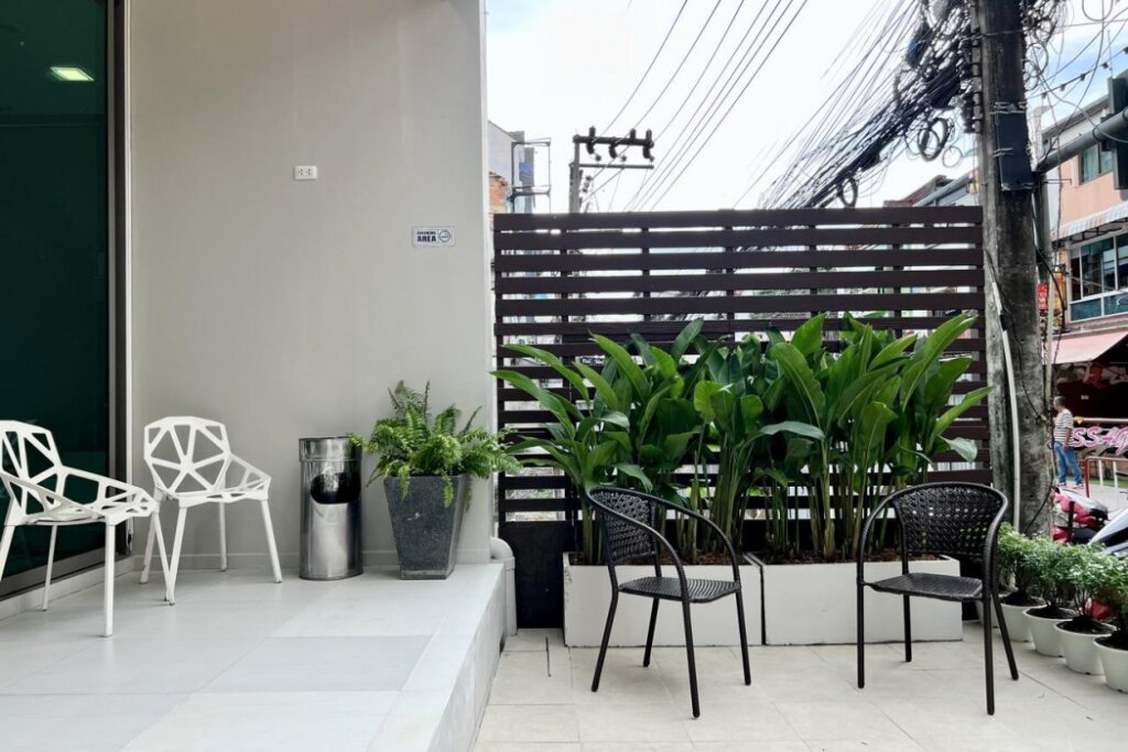 Кату: Centro One Patong