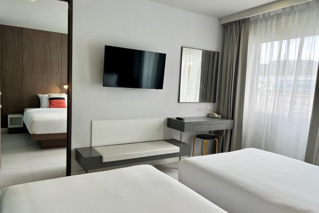 Кату: Centro One Patong