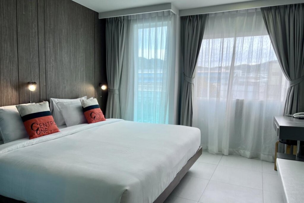 Кату: Centro One Patong